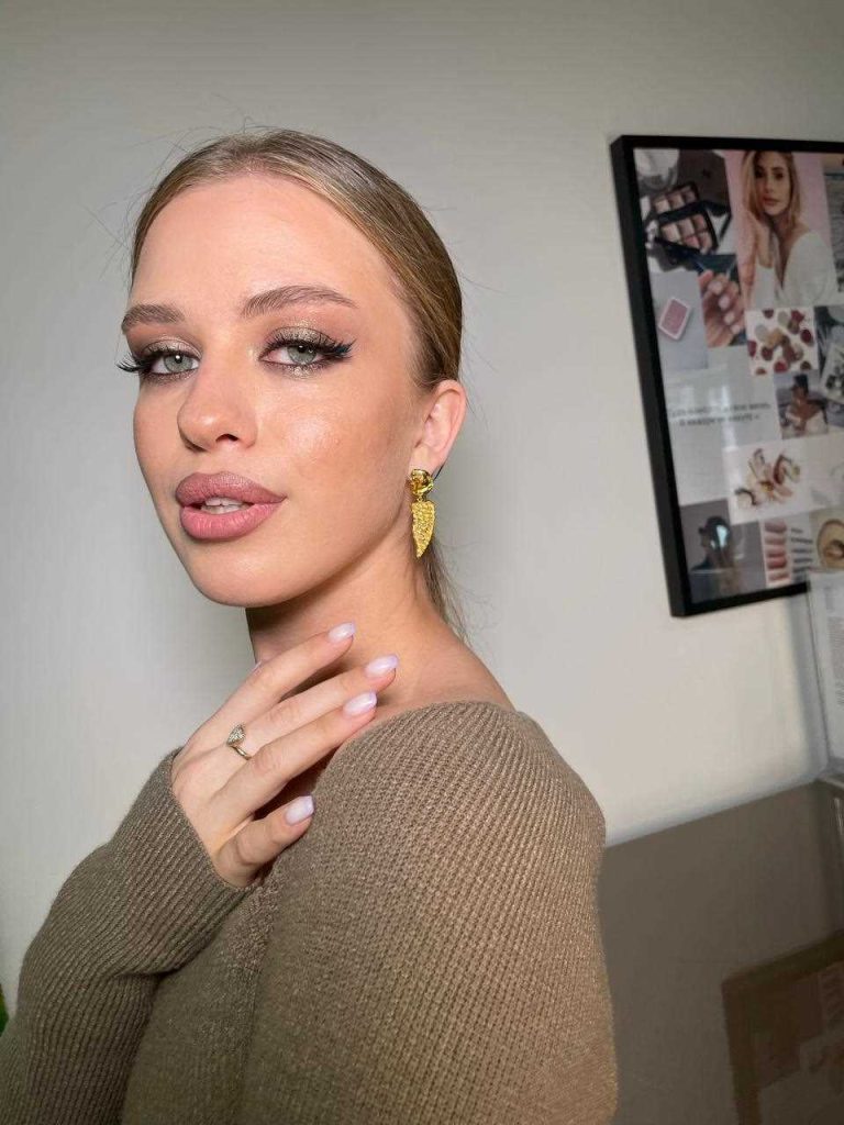 Эскорт модель Амилина в Москве