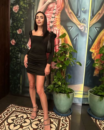 Эскортница Дина